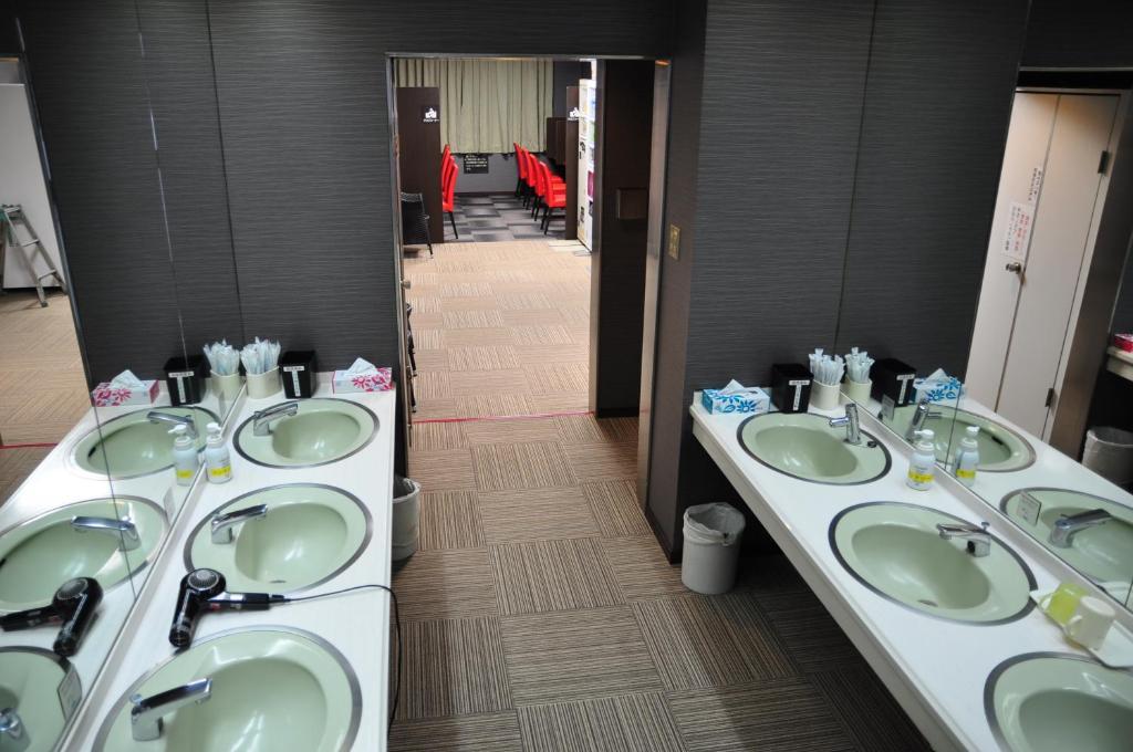 Capsule Hotel & Sauna Ikebukuro Plaza Tokyo Exterior photo